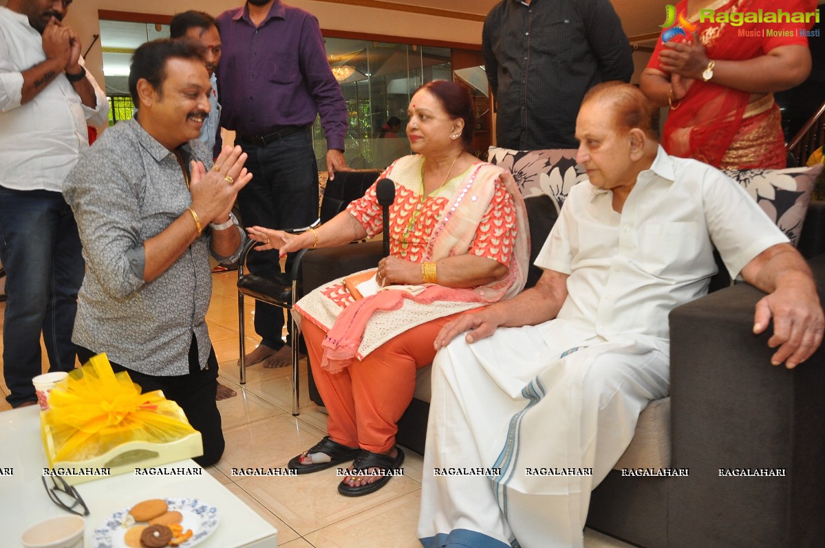 MAA President Naresh & Panel Members Met Superstar Krishna, Vijayanirmala garu