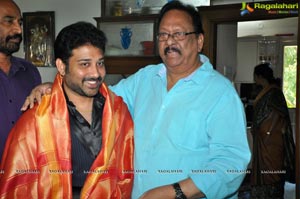 Naresh Met Superstar Krishna, Vijayanirmala garu