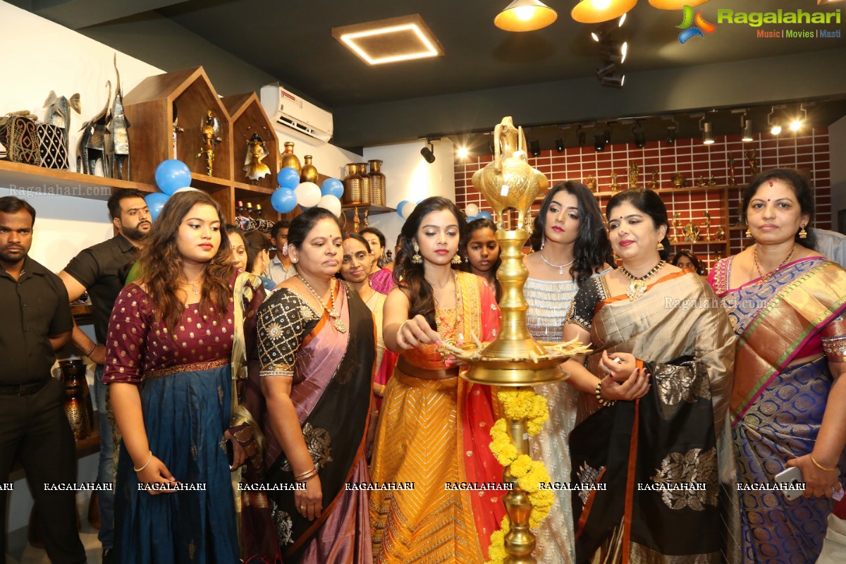 Nitya Shetty Inaugurates Aarna Collections at Sanikpuri