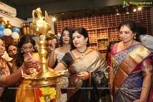 Nitya Shetty Inaugurates Aarna Collections