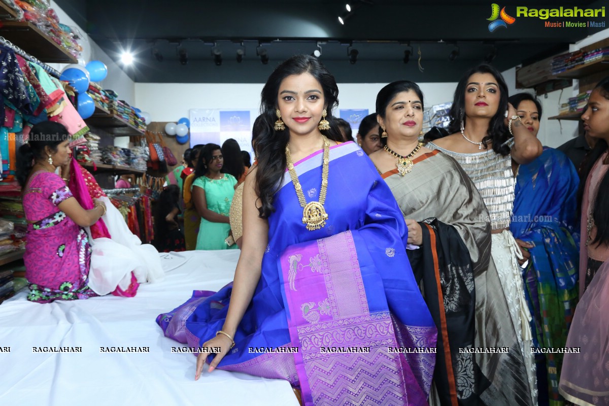 Nitya Shetty Inaugurates Aarna Collections at Sanikpuri