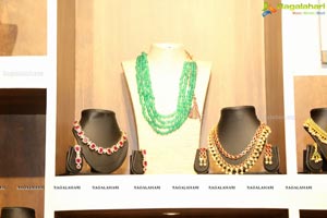 Nitya Shetty Inaugurates Aarna Collections