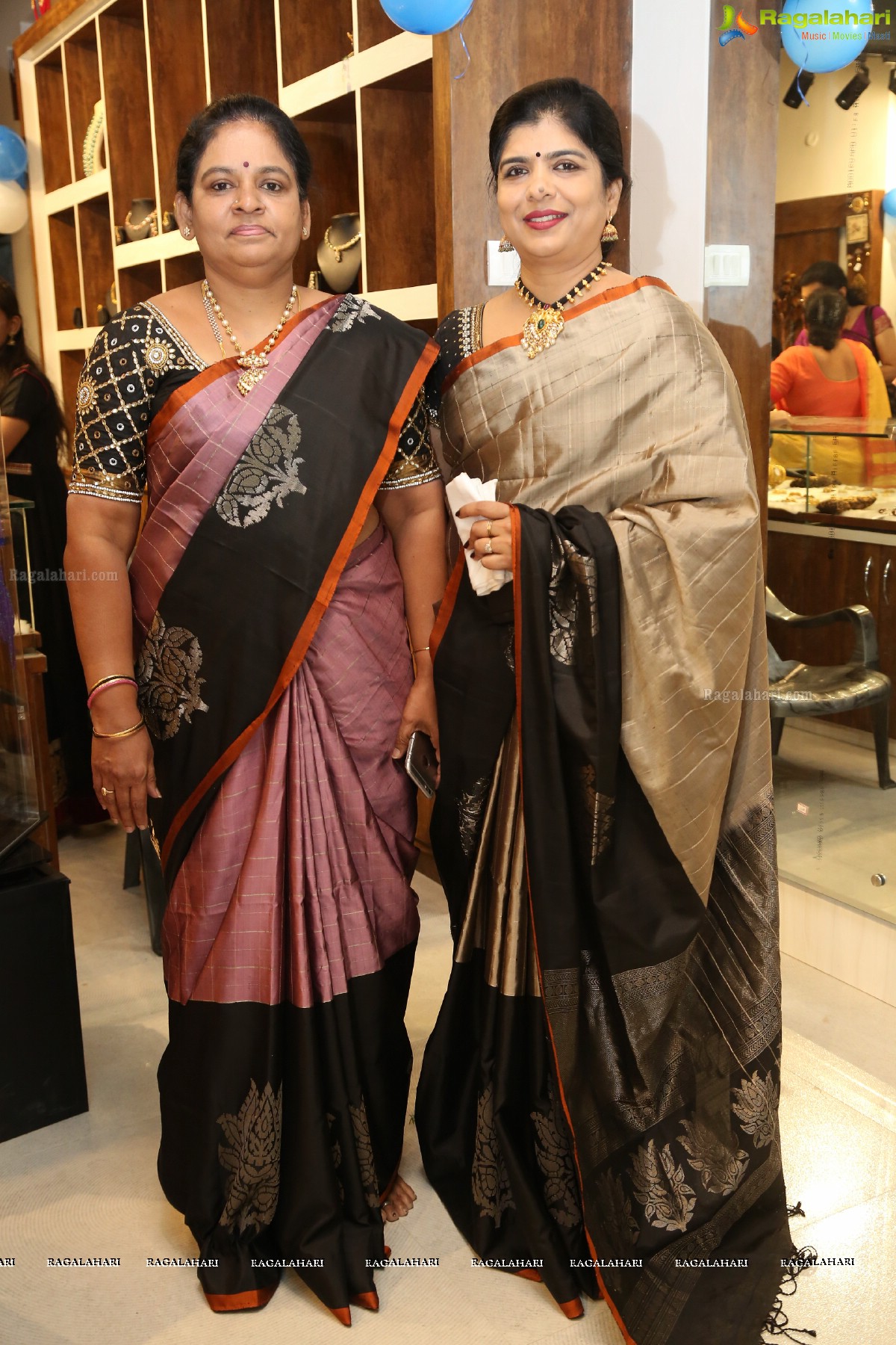 Nitya Shetty Inaugurates Aarna Collections at Sanikpuri