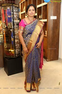 Nitya Shetty Inaugurates Aarna Collections