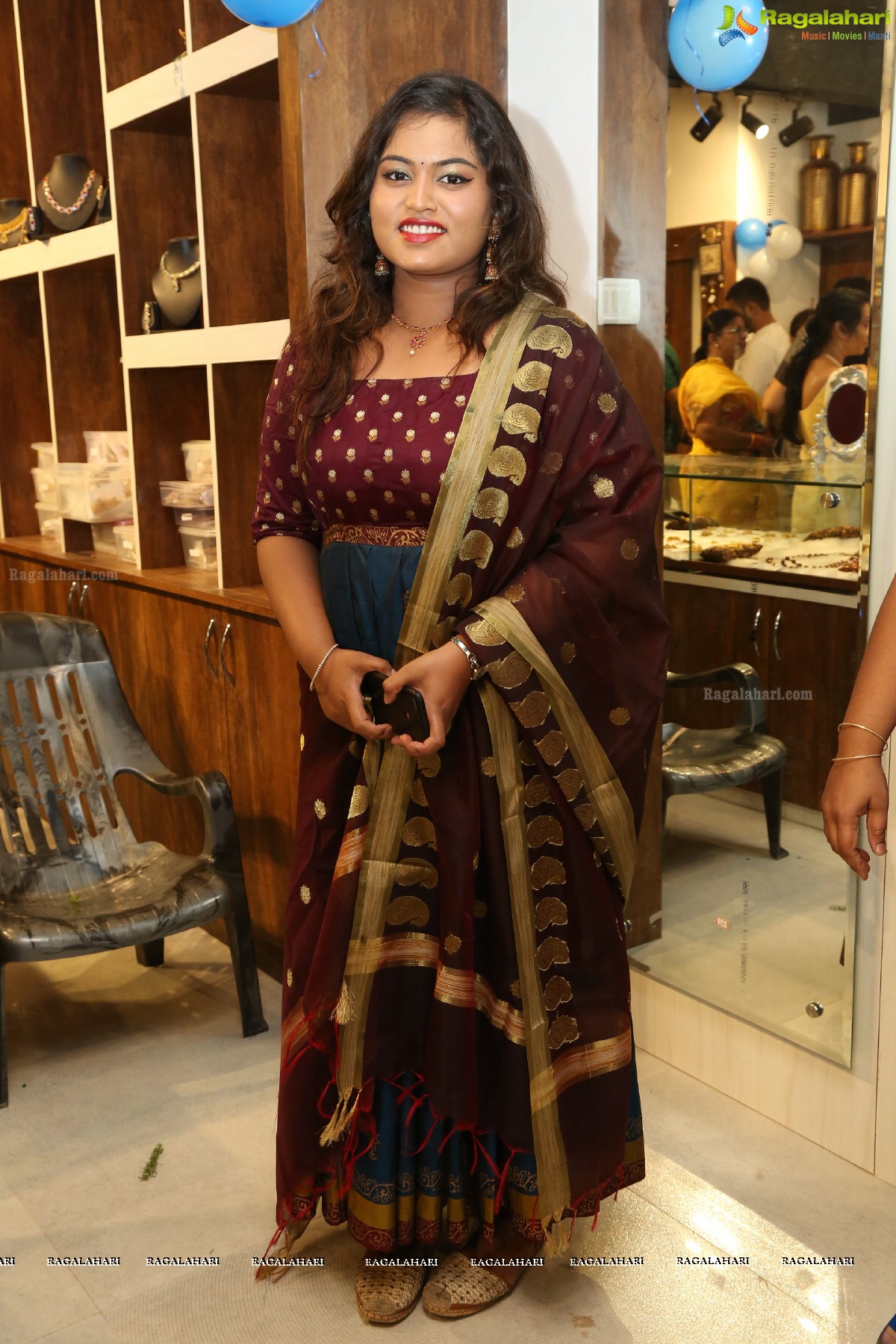 Nitya Shetty Inaugurates Aarna Collections at Sanikpuri