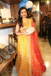 Nitya Shetty Inaugurates Aarna Collections