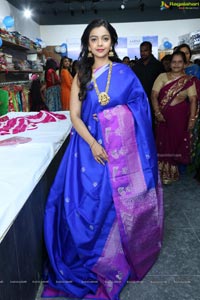 Nitya Shetty Inaugurates Aarna Collections