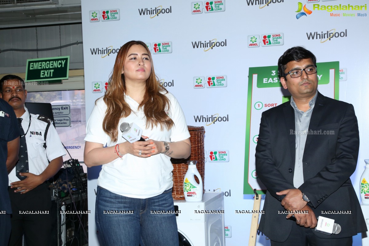 Ariel and Whirlpool Celebrate Perfect Partnership at Metro with Jwala Gutta