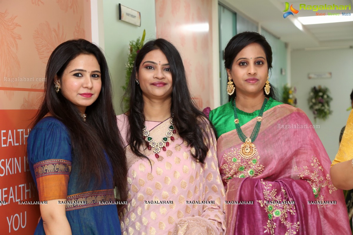 DERMIQ Cosmetic Clinic Launch by Omkar, Divyansha Kaushik & Sunaina at Kondapur