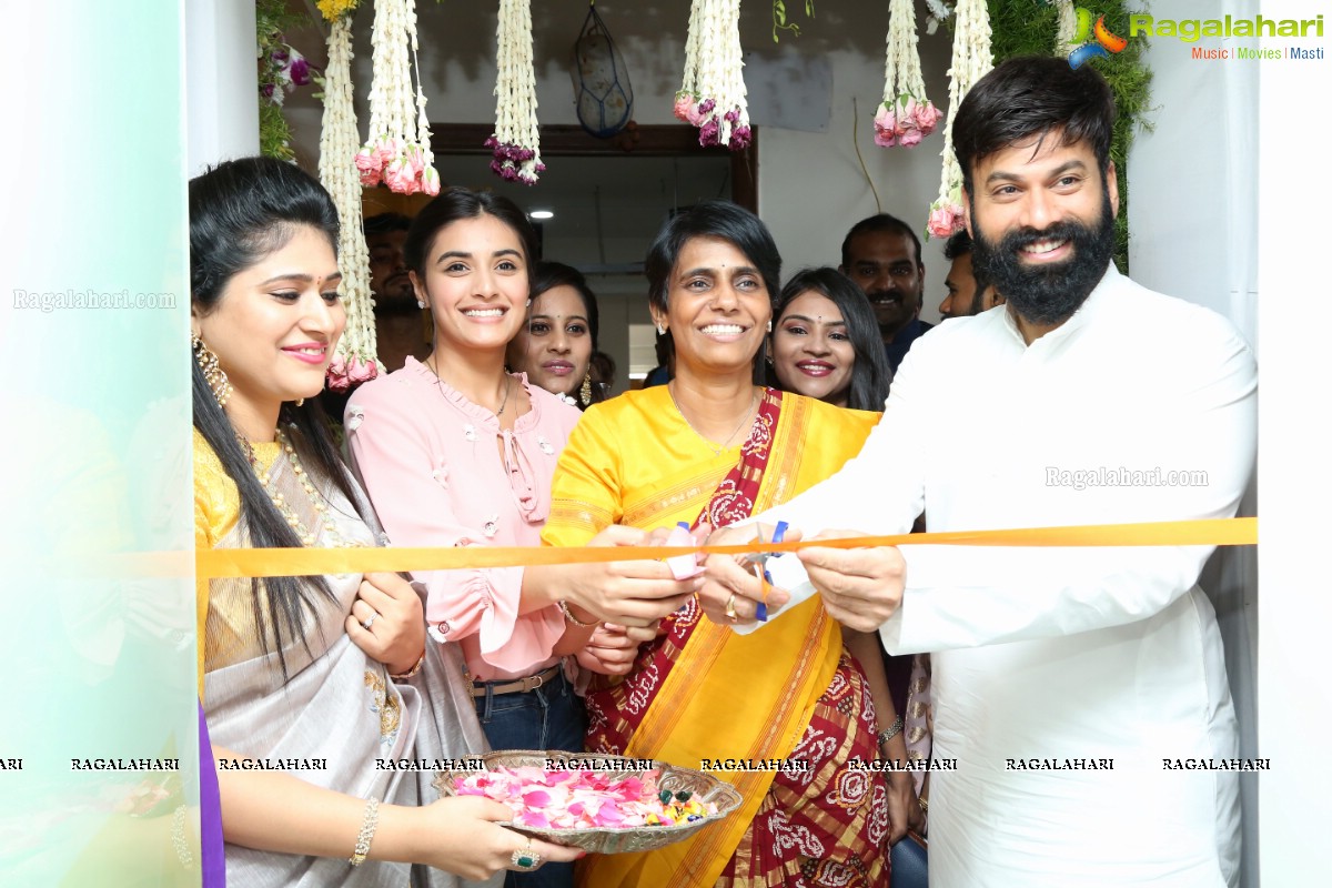 DERMIQ Cosmetic Clinic Launch by Omkar, Divyansha Kaushik & Sunaina at Kondapur