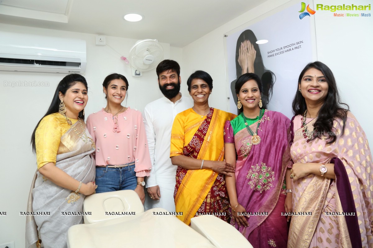 DERMIQ Cosmetic Clinic Launch by Omkar, Divyansha Kaushik & Sunaina at Kondapur