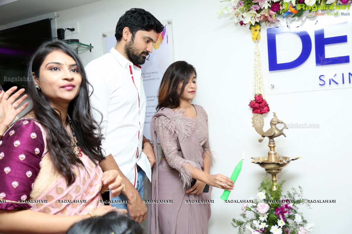 DERMIQ Cosmetic Clinic Launch by Omkar, Divyansha Kaushik & Sunaina at Kondapur