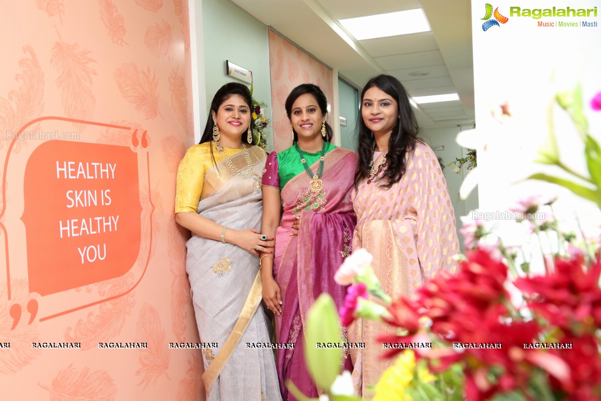 DERMIQ Cosmetic Clinic Launch by Omkar, Divyansha Kaushik & Sunaina at Kondapur