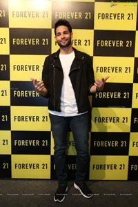 Siddhant Chaturvedi Unveils Forever 21's New Store