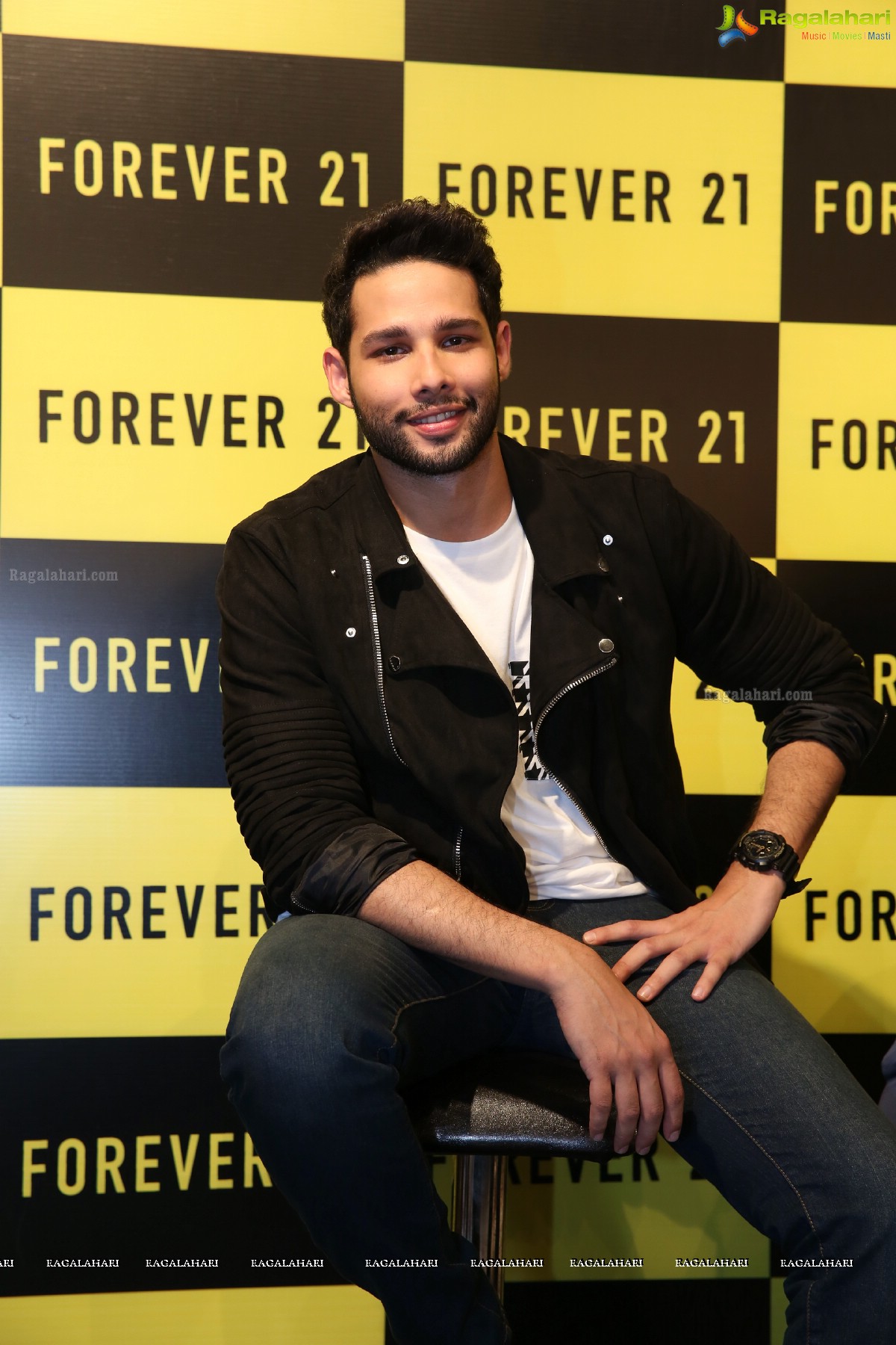 Siddhant Chaturvedi Unveils Forever 21's Second Store at Inorbit Mall in Hyderabad