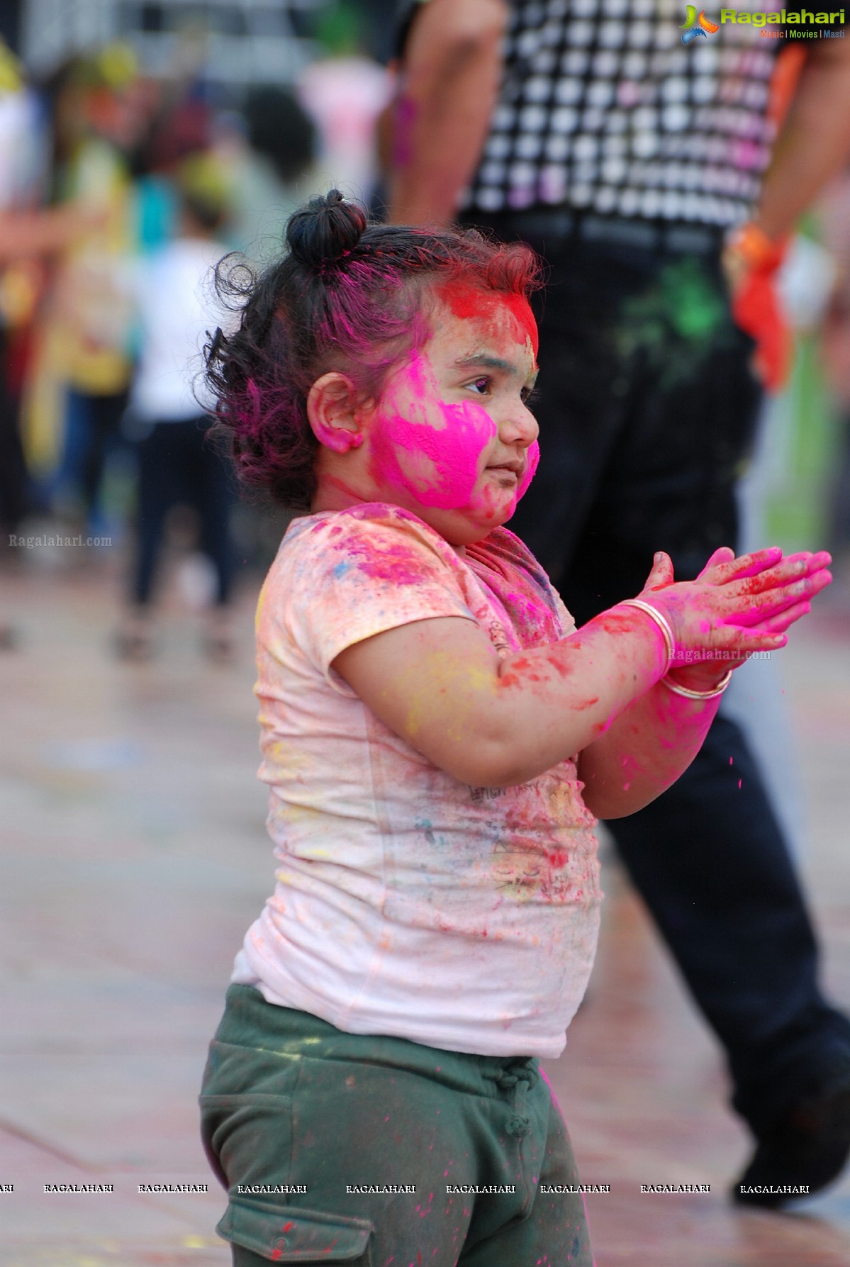 Grand Holi Celebrations 'Holi Hai' By Country Club at Zabeel Park in Dubai