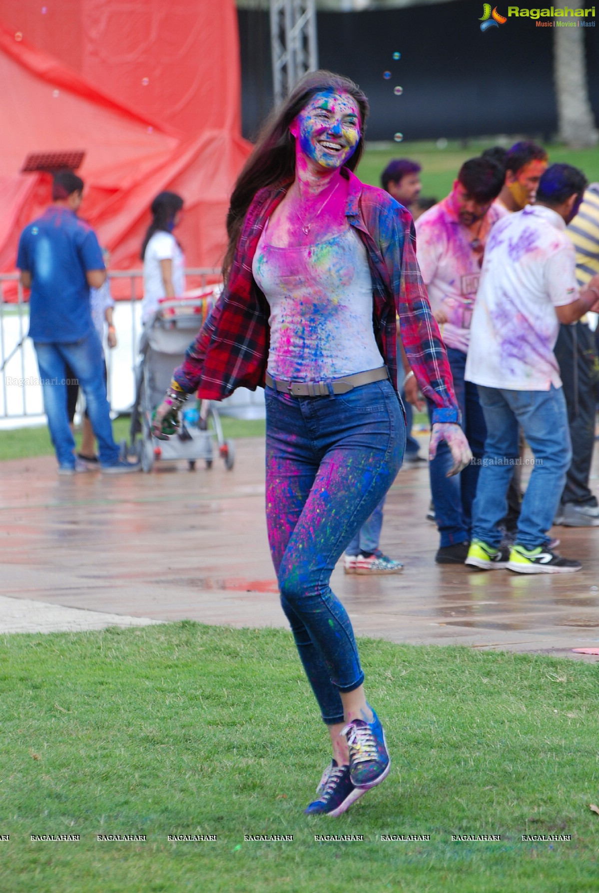 Grand Holi Celebrations 'Holi Hai' By Country Club at Zabeel Park in Dubai