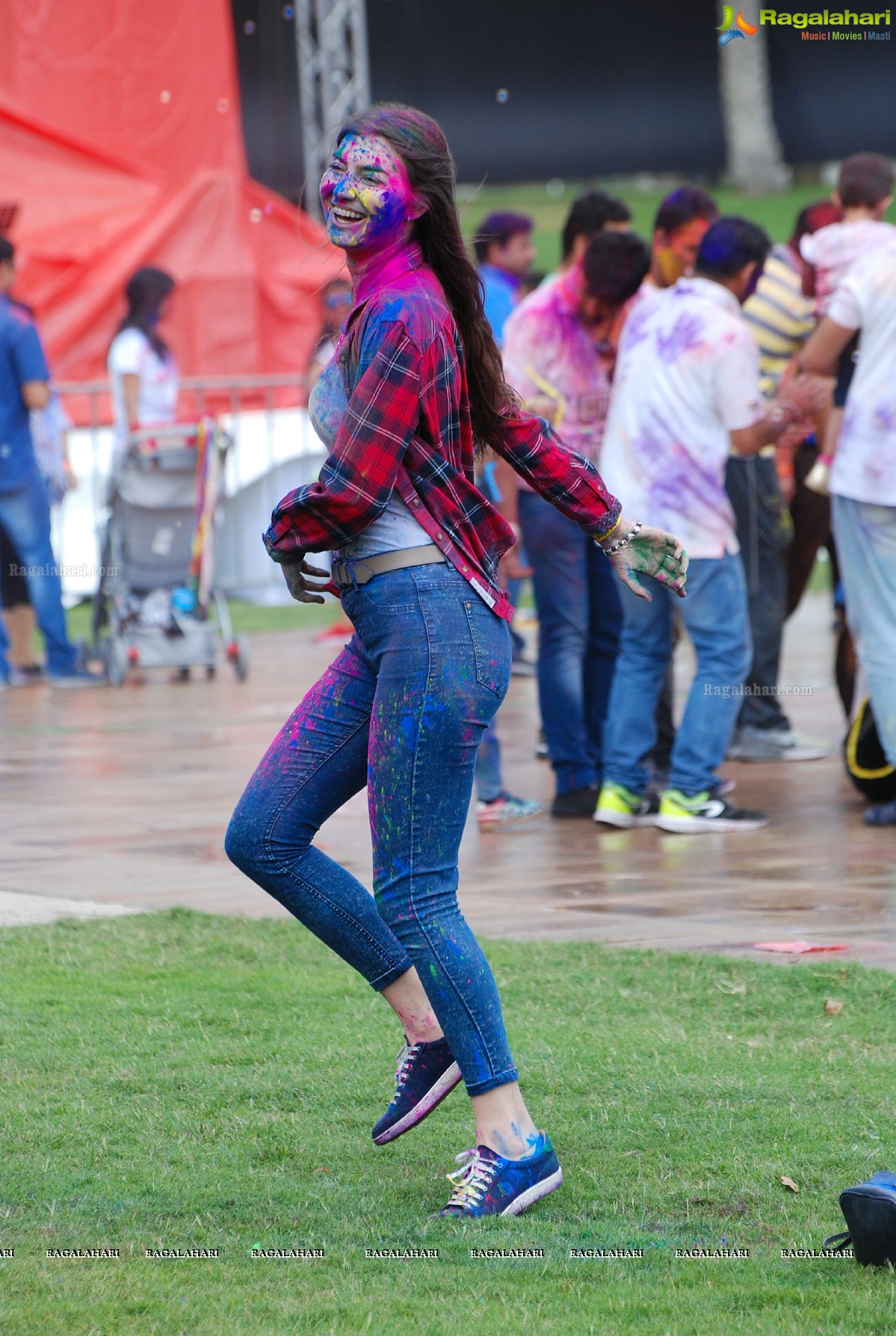 Grand Holi Celebrations 'Holi Hai' By Country Club at Zabeel Park in Dubai