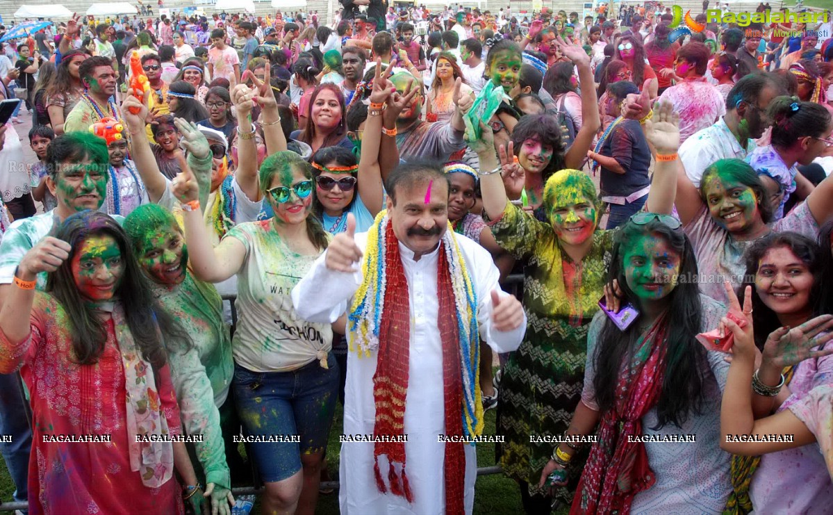 Grand Holi Celebrations 'Holi Hai' By Country Club at Zabeel Park in Dubai