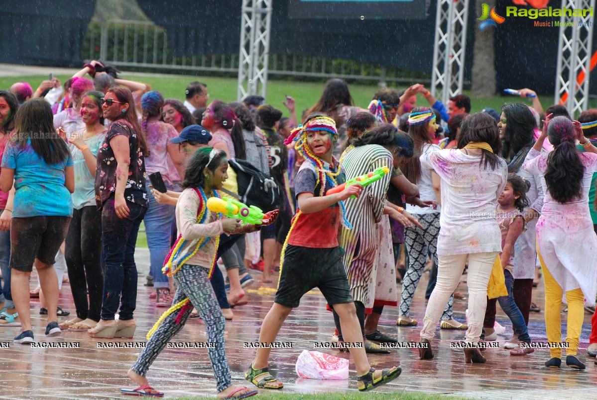 Grand Holi Celebrations 'Holi Hai' By Country Club at Zabeel Park in Dubai