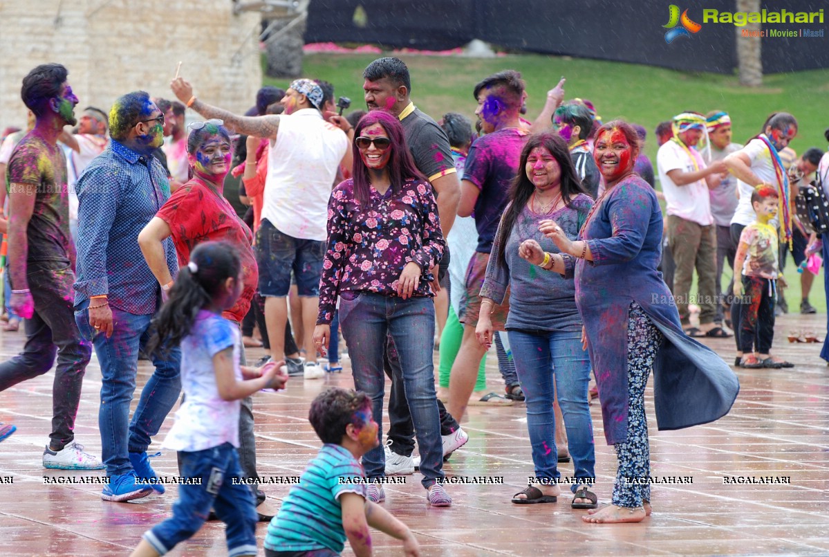 Grand Holi Celebrations 'Holi Hai' By Country Club at Zabeel Park in Dubai