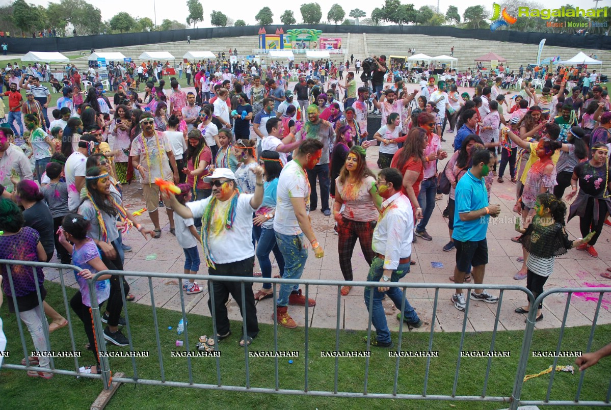 Grand Holi Celebrations 'Holi Hai' By Country Club at Zabeel Park in Dubai