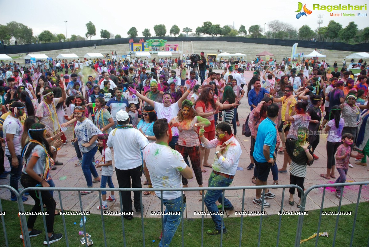 Grand Holi Celebrations 'Holi Hai' By Country Club at Zabeel Park in Dubai