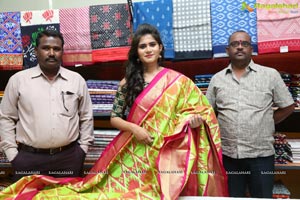 Tara Chowdhury Launches Ikat Art Mela at State Art Gallery