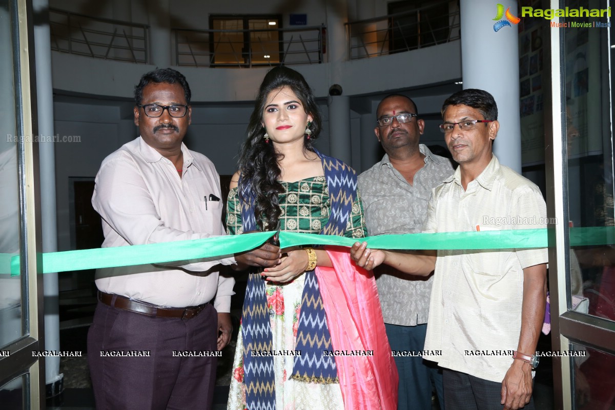 Tara Chowdhury Launches Ikat Art Mela at State Art Gallery, Madhapur