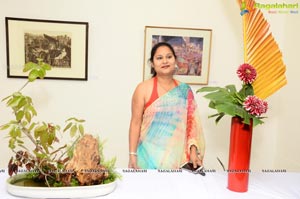 Ikebana Demonstration by Hema Patkar at Dhi Art space