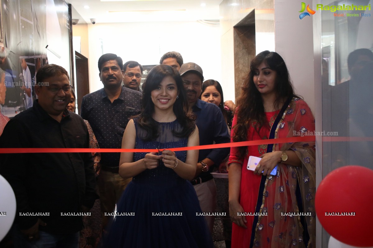 Maya Nelluri Launches Lakme Academy Powered by Aptech New Center