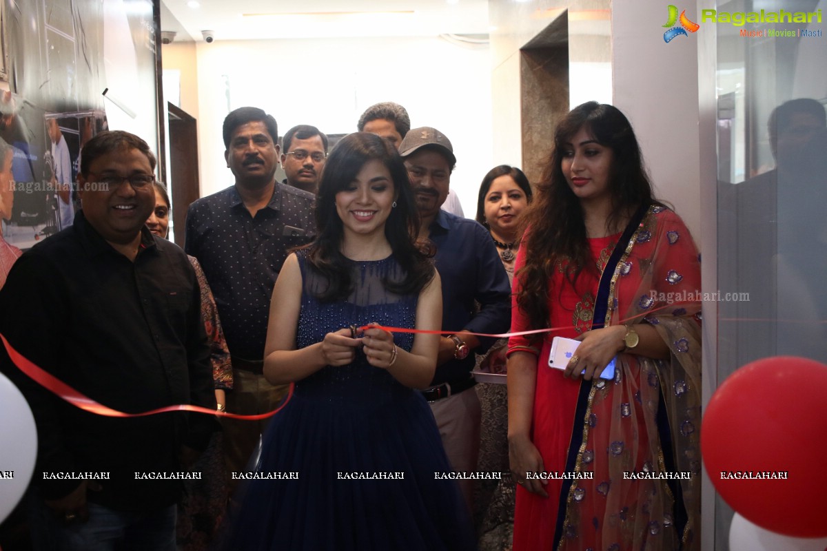 Maya Nelluri Launches Lakme Academy Powered by Aptech New Center