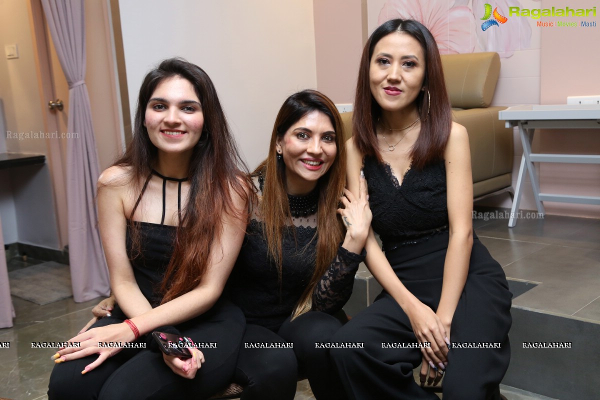 Ritu Varma Inaugurates Lincy's Nail Bar Salon at Jubilee Hills 