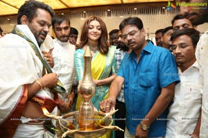 Kajal Aggarwal Launches Maangalya Shopping Mall