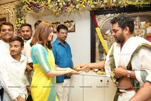 Kajal Aggarwal Launches Maangalya Shopping Mall