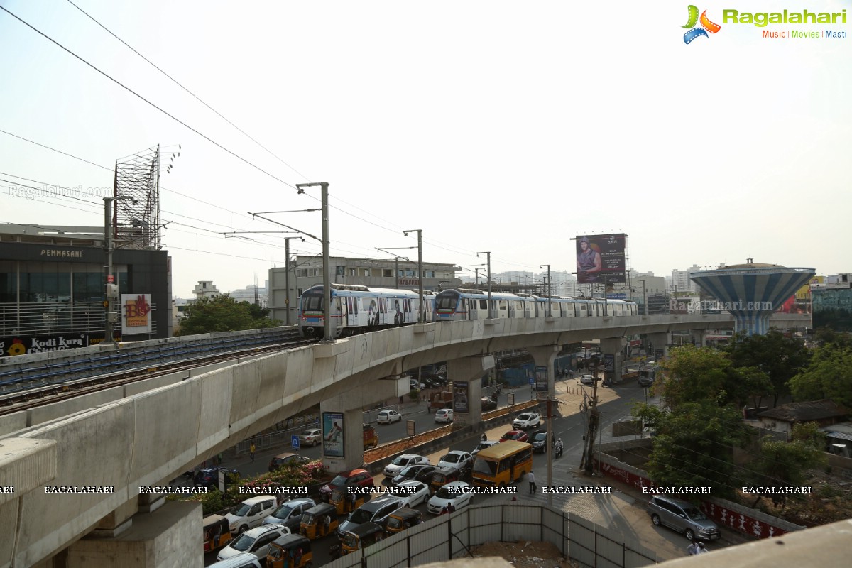 Governor E.S.L. Narasimhan Flags Off Ameerpet to Hi-Tec City Metro Rail Stretch