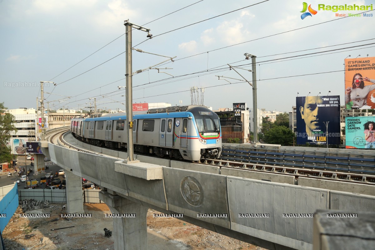 Governor E.S.L. Narasimhan Flags Off Ameerpet to Hi-Tec City Metro Rail Stretch