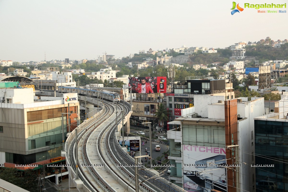 Governor E.S.L. Narasimhan Flags Off Ameerpet to Hi-Tec City Metro Rail Stretch