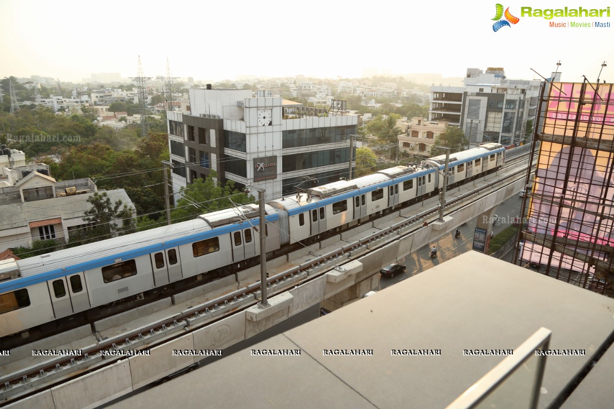 Governor E.S.L. Narasimhan Flags Off Ameerpet to Hi-Tec City Metro Rail Stretch