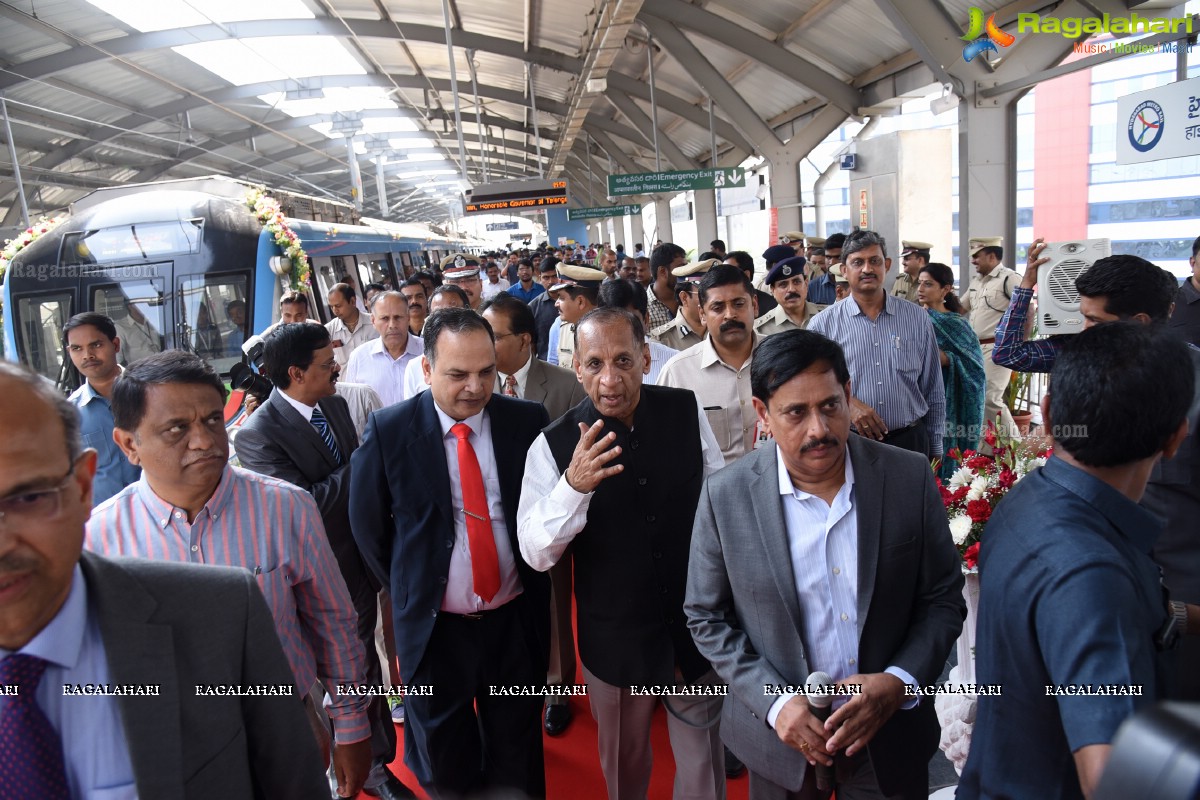 Governor E.S.L. Narasimhan Flags Off Ameerpet to Hi-Tec City Metro Rail Stretch