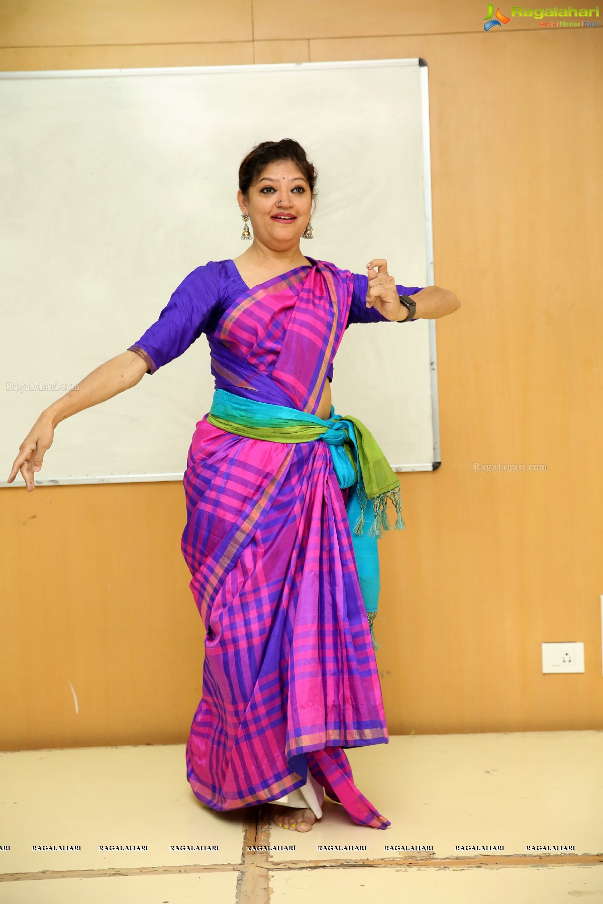 Ms Sunila Gollapudi to Present Andhra Natyam on 16th March, at Phoenix Arena