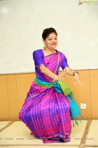 Ms Sunila Gollapudi to Present Andhra Natyam & Golla Kalapam