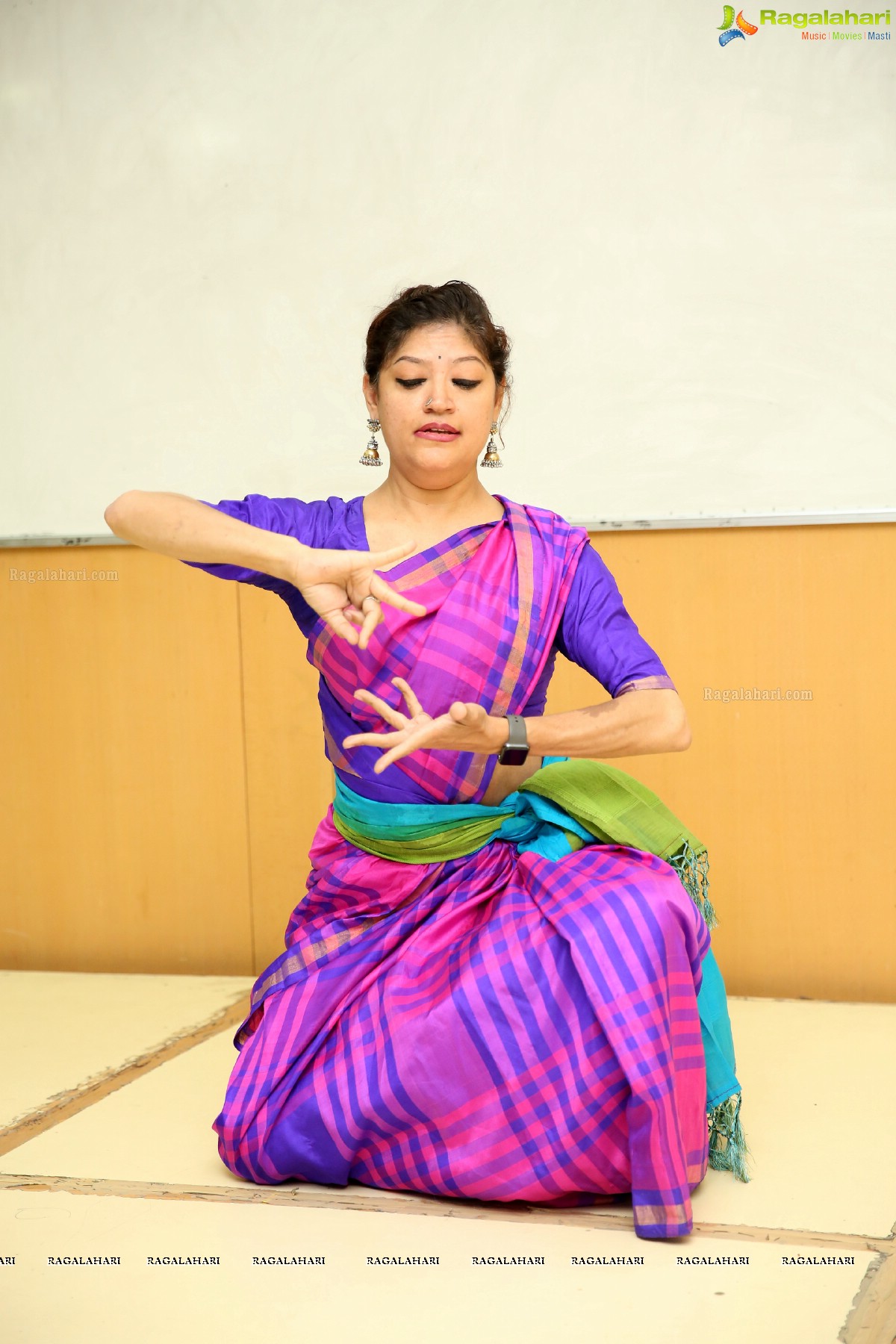 Ms Sunila Gollapudi to Present Andhra Natyam on 16th March, at Phoenix Arena