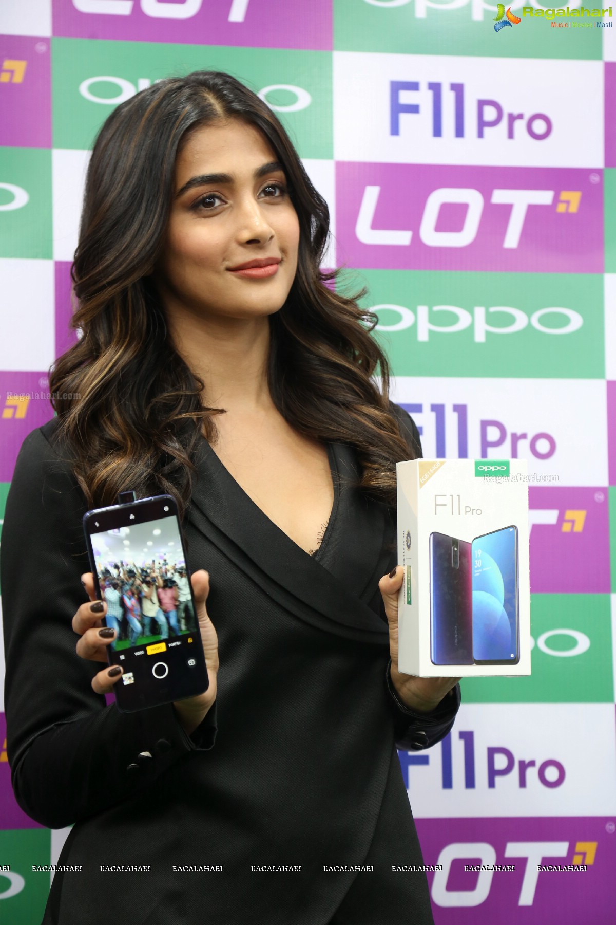 OPPO F11 Pro Grand Launch By Pooja Hegde At Kukatpally Lot Store