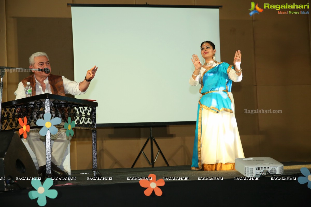 Saheli Presents 'Tasveer Ki Awaaz' - Poetry by Iqbal Patni & Kathak by Archana Misra at The Park 