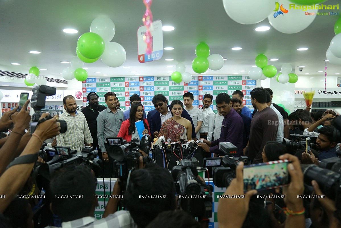 OPPO F11 Pro Grand Launch By Samantha Akkineni @ Big C Mobiles in Vijayawada