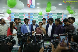 Samantha Unveils Oppo F11 Pro at Big C Mobiles 