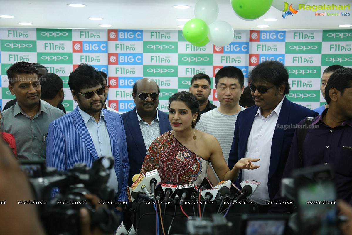 OPPO F11 Pro Grand Launch By Samantha Akkineni @ Big C Mobiles in Vijayawada