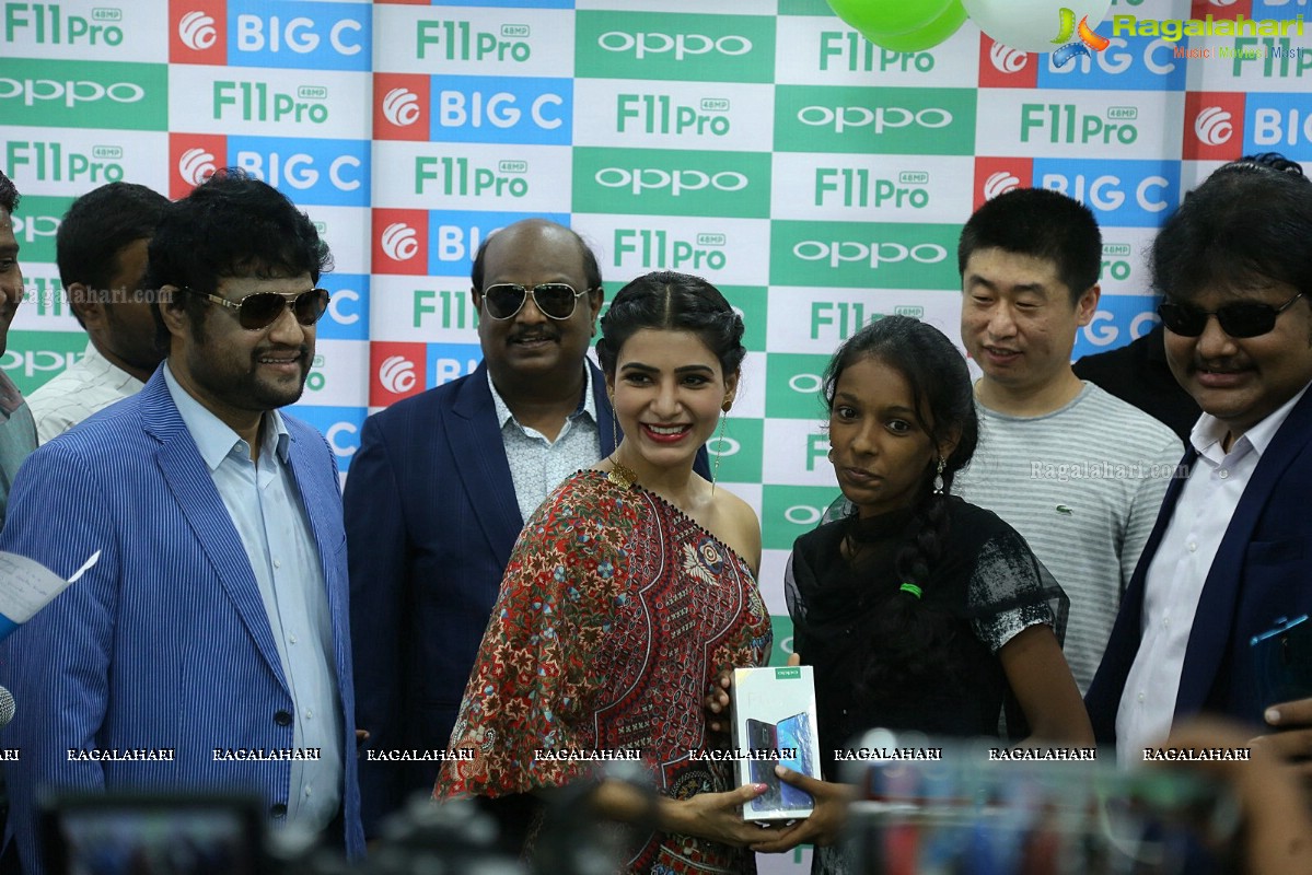 OPPO F11 Pro Grand Launch By Samantha Akkineni @ Big C Mobiles in Vijayawada