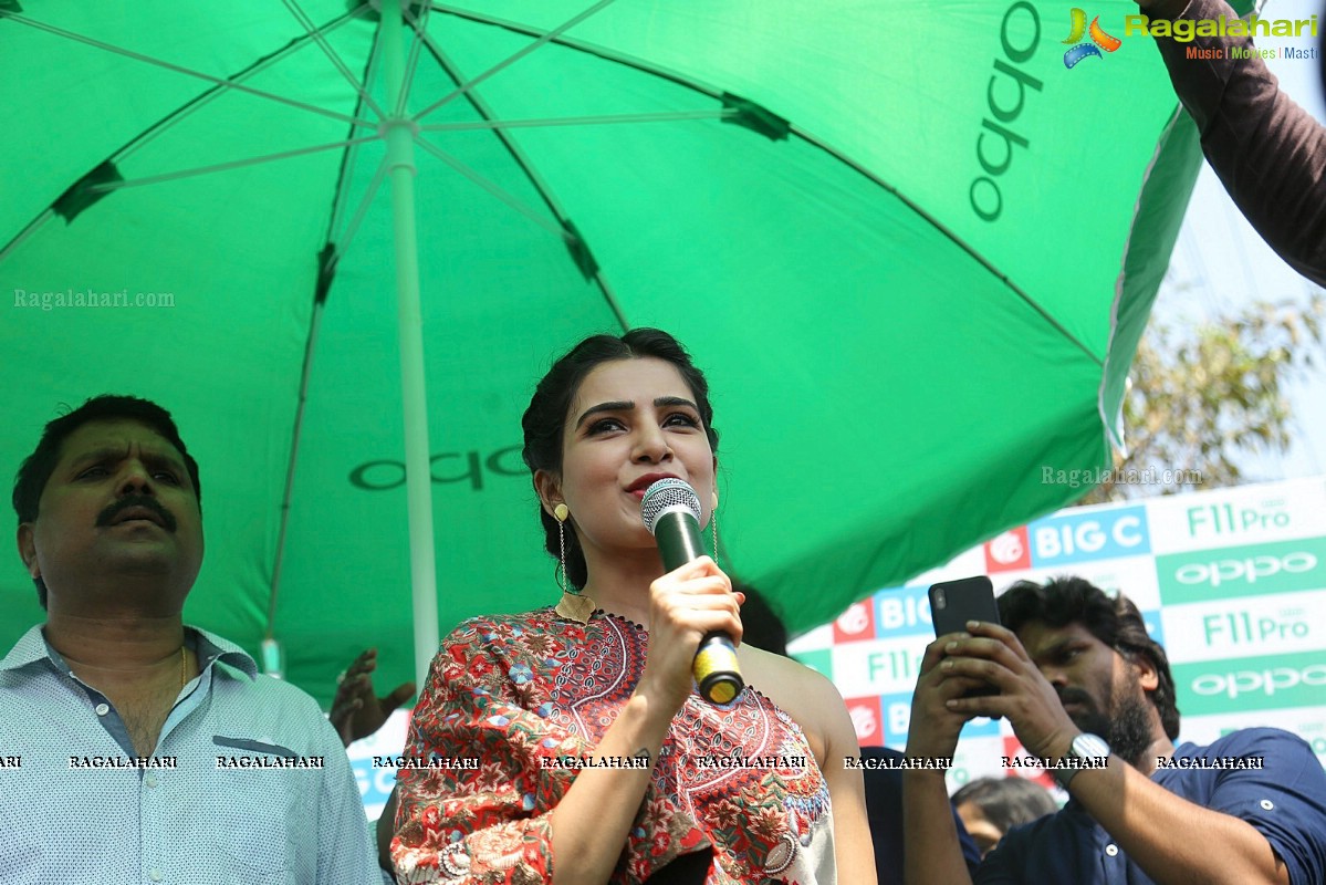 OPPO F11 Pro Grand Launch By Samantha Akkineni @ Big C Mobiles in Vijayawada